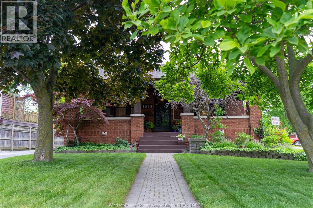 1610 Front ROAD, LaSalle