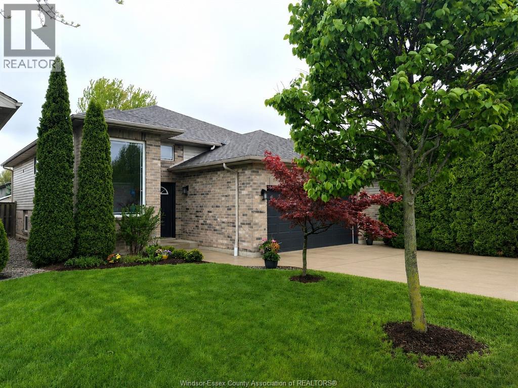 2514 DUNESHILL AVENUE, Windsor