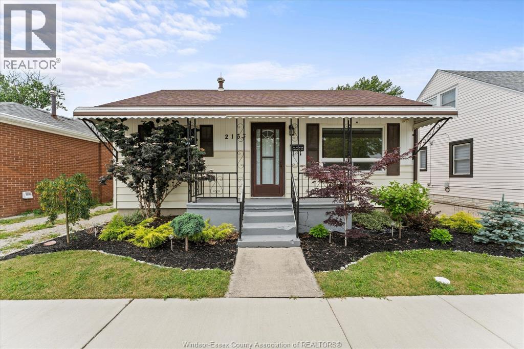 2163 WELLESLEY AVENUE, Windsor