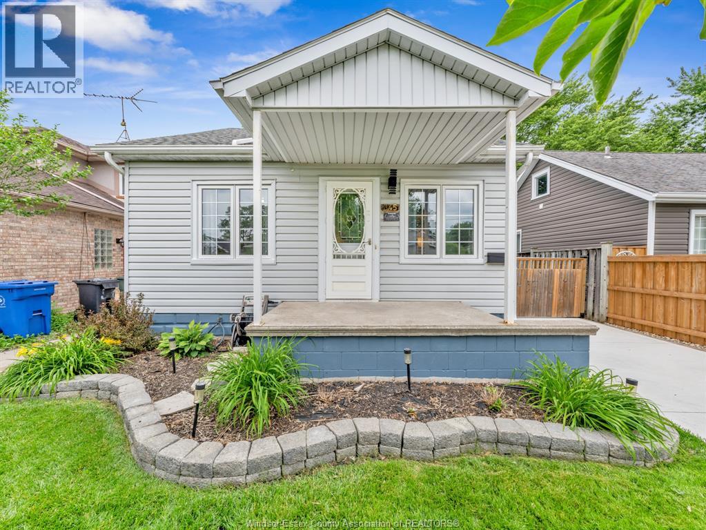 345 FRANK AVENUE, Windsor
