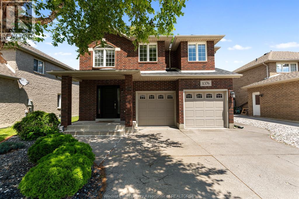 1376 Lakeview AVENUE, Windsor