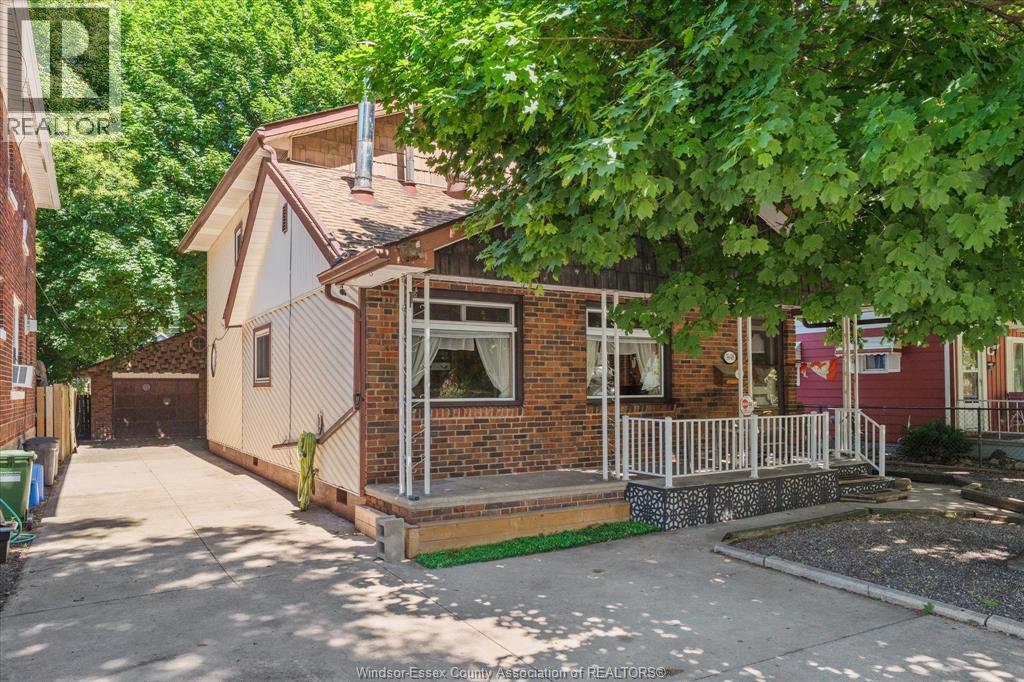 3648 KING, Windsor