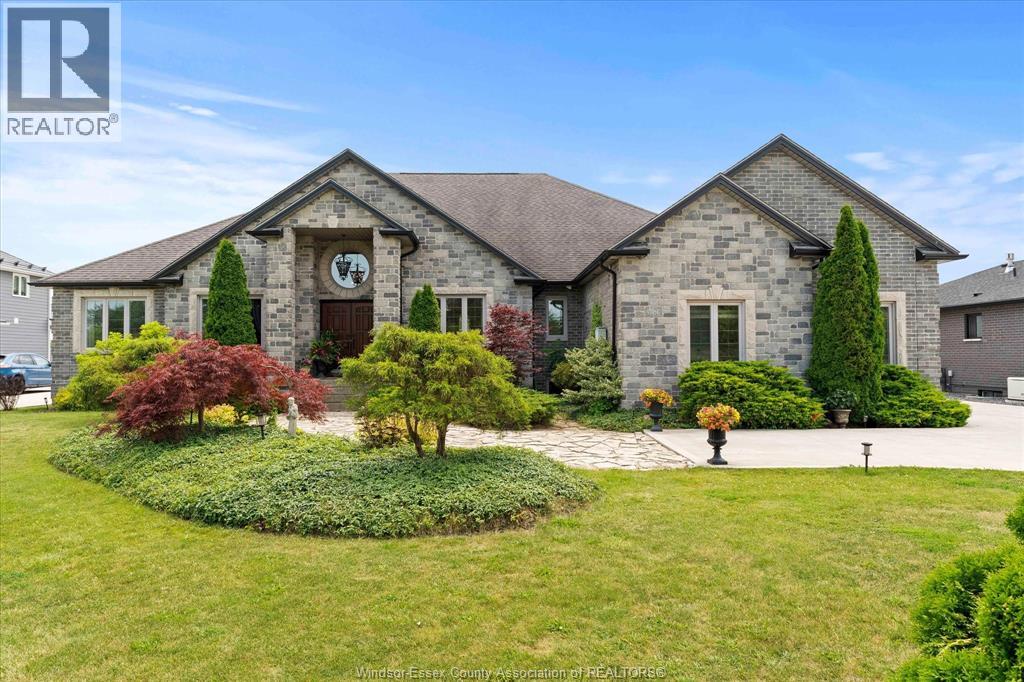 412 COUNTY RD 2, Lakeshore