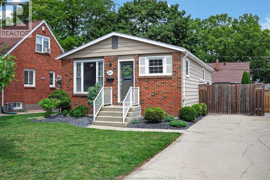 1084 PRADO PL, Windsor