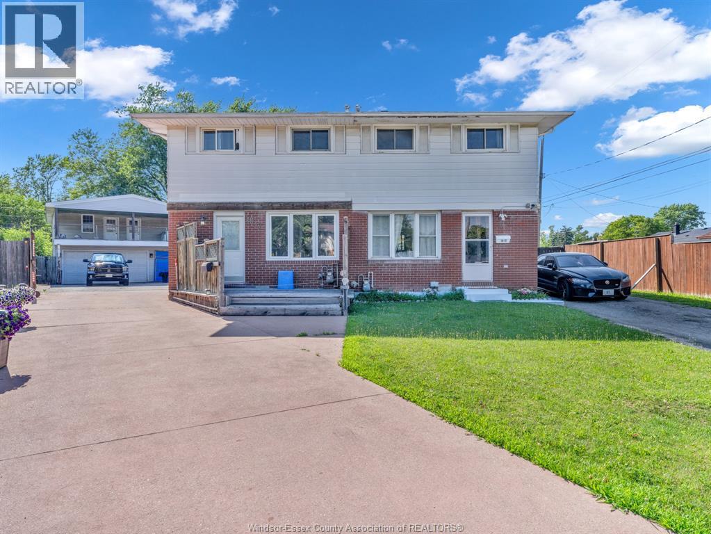 1615 CURRY, Windsor
