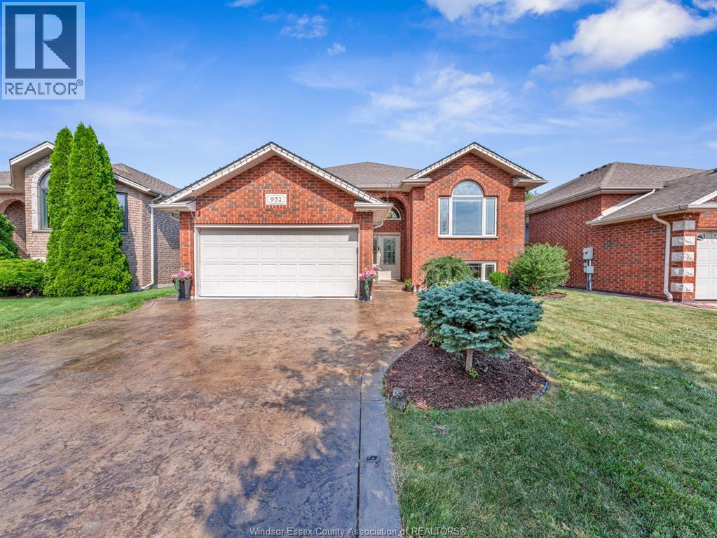 952 BANWELL, Windsor
