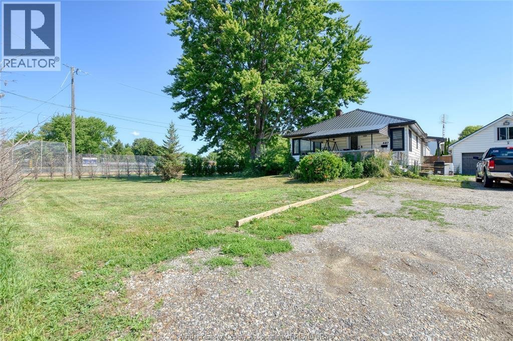 487 ST CLAIR STREET, Chatham