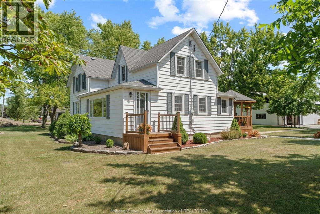 768 WEST BELLE RIVER ROAD, Lakeshore