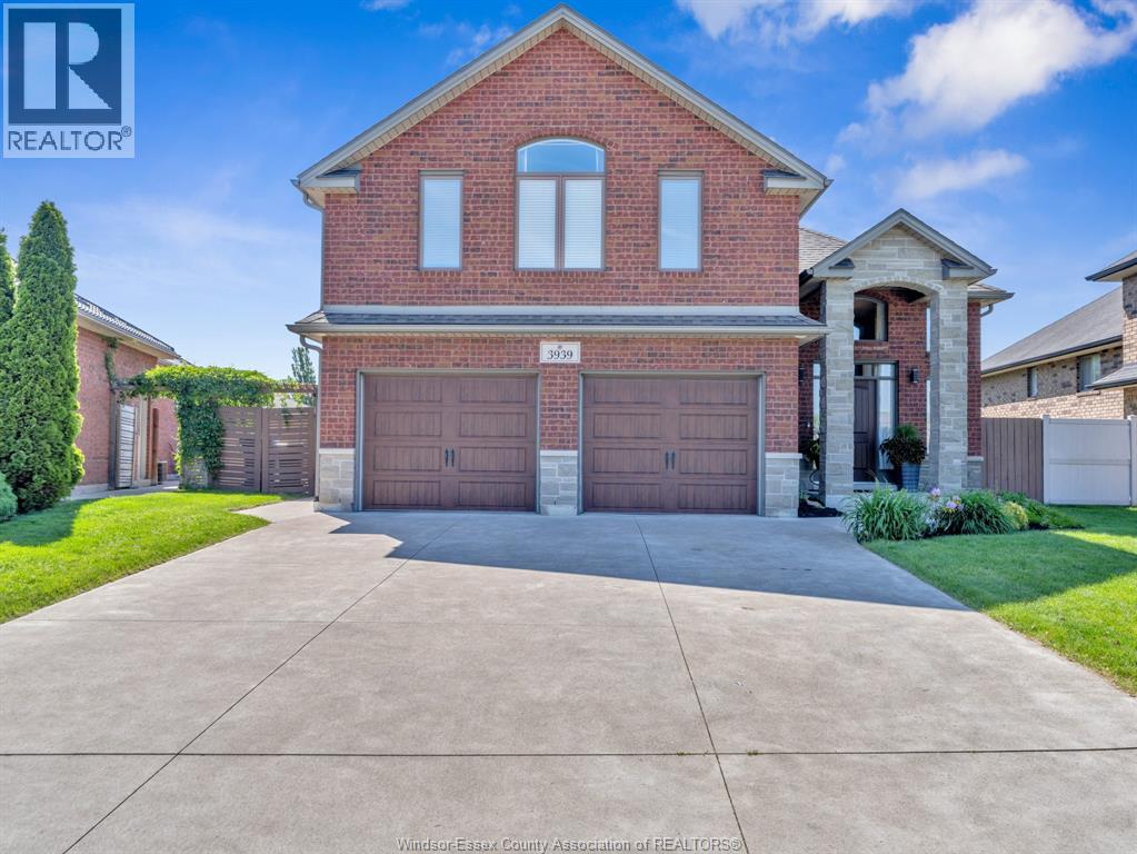 3939 WILDWOOD DRIVE, Windsor