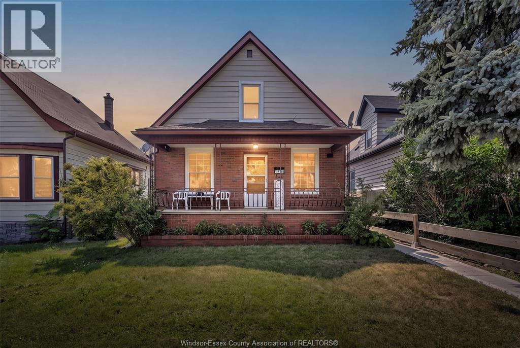 841 PIERRE AVENUE, Windsor