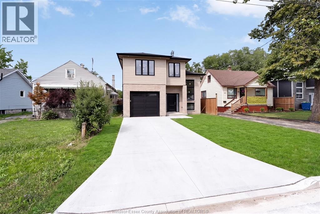 754 SOUTH PACIFIC AVENUE, Windsor