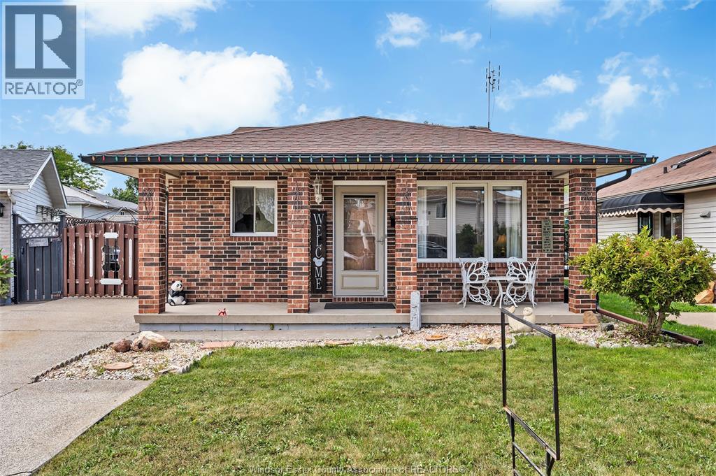 3269 CANDLEWOOD CRESCENT, Windsor