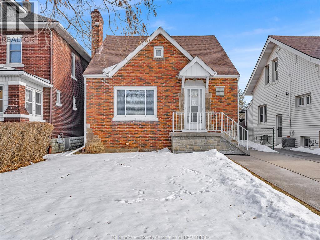 1082 PARENT, Windsor