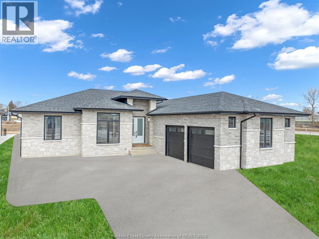 1945 VILLA CANAL DRIVE, Kingsville