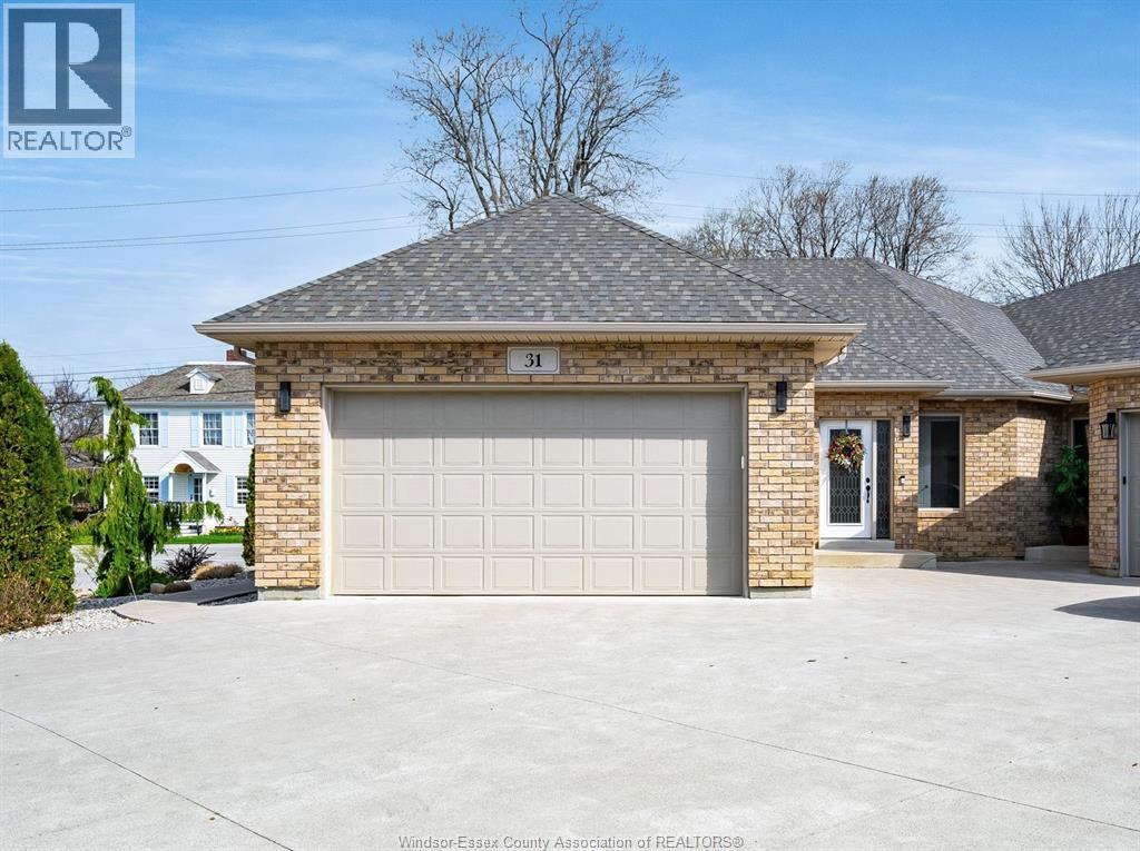 31 Mettawas LANE, Kingsville