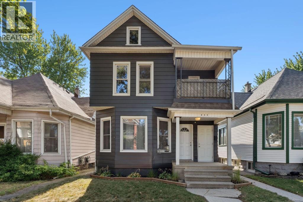 855 LINCOLN ROAD, Windsor