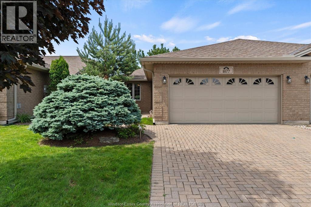 1077 HACIENDA WAY, Windsor
