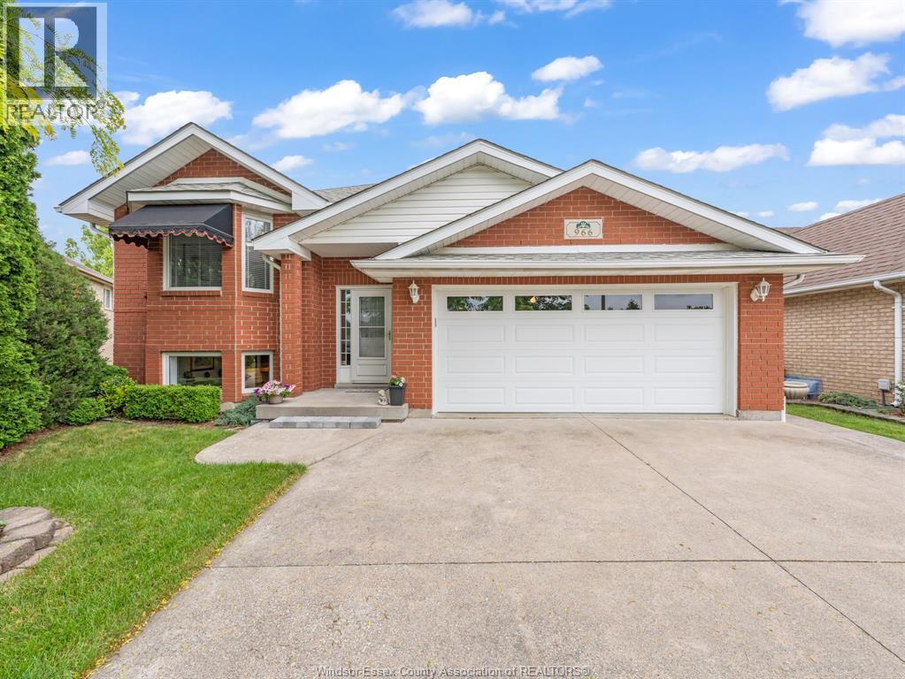 966 FIELDING CRT, Windsor