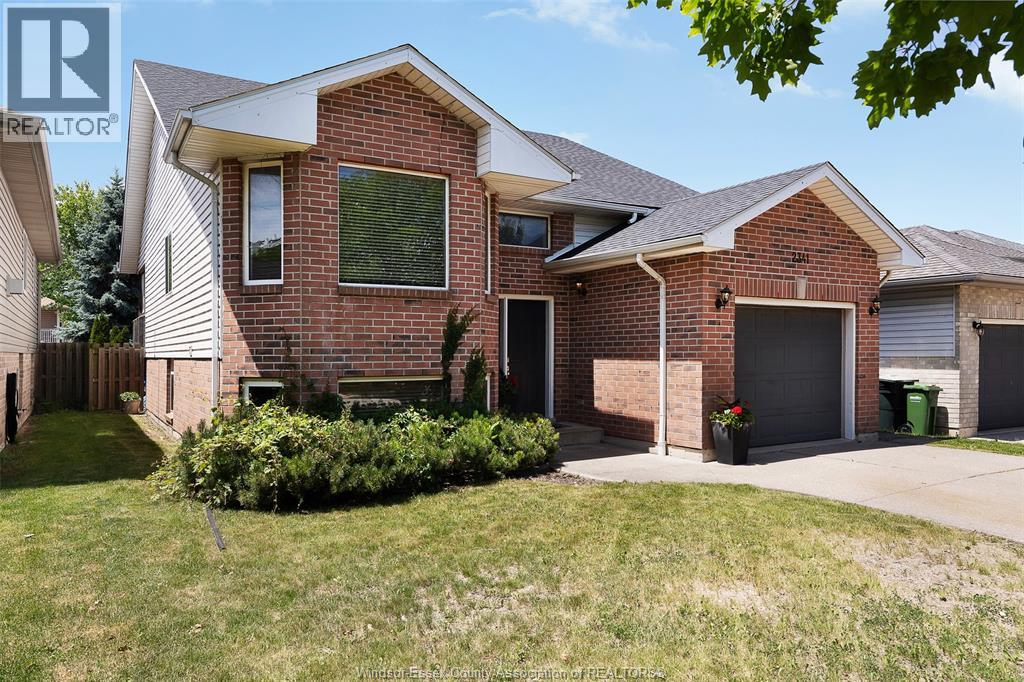 2341 RADCLIFF, Windsor