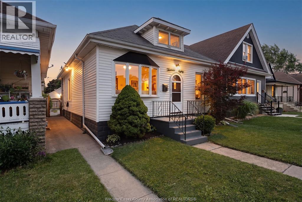 1380 Lincoln ROAD, Windsor