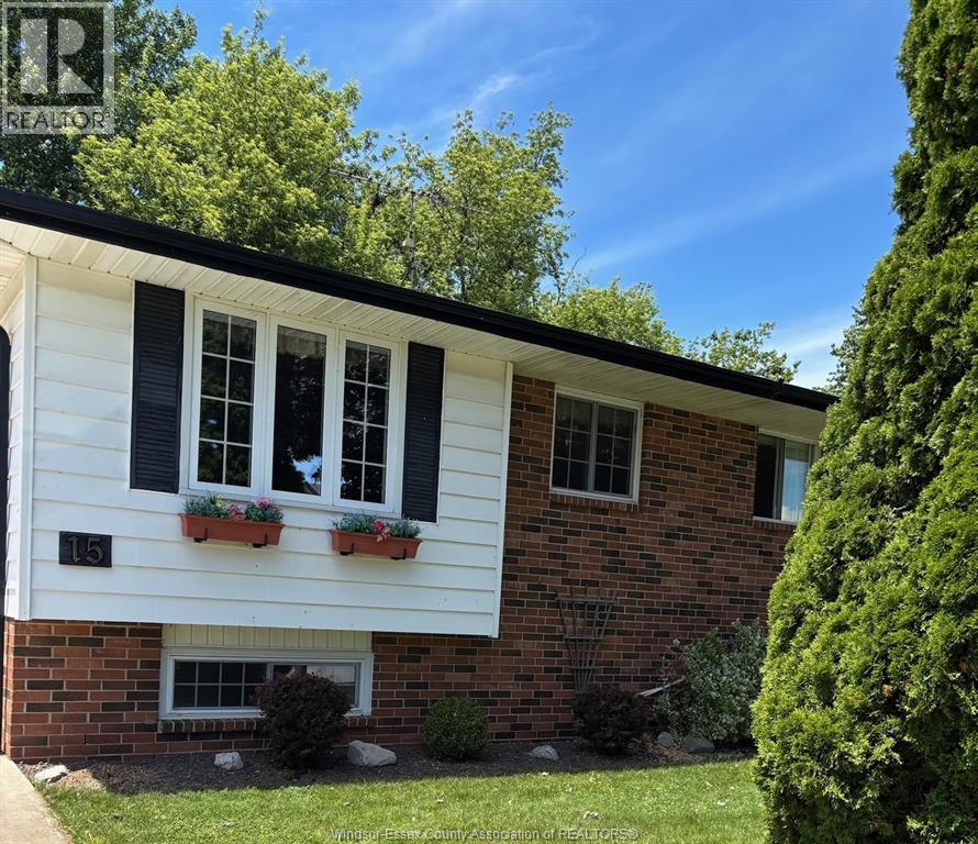 15 Windwood, Leamington