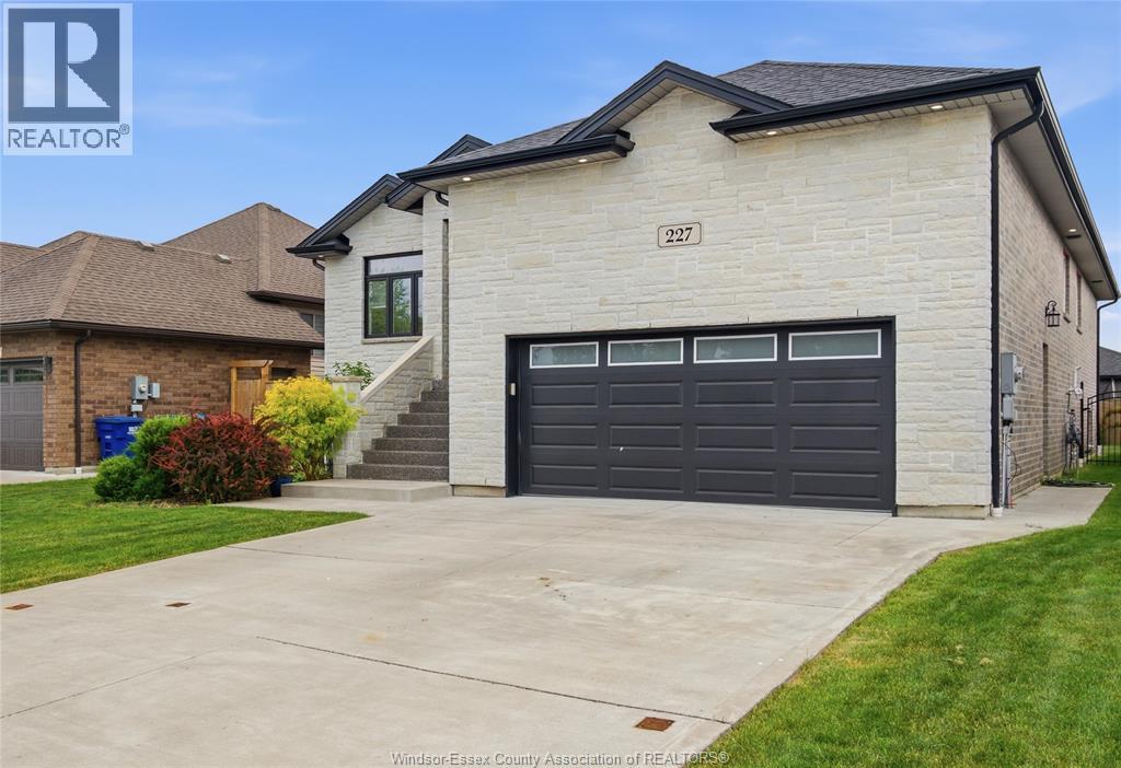 227 SUMMER STREET, Belle River