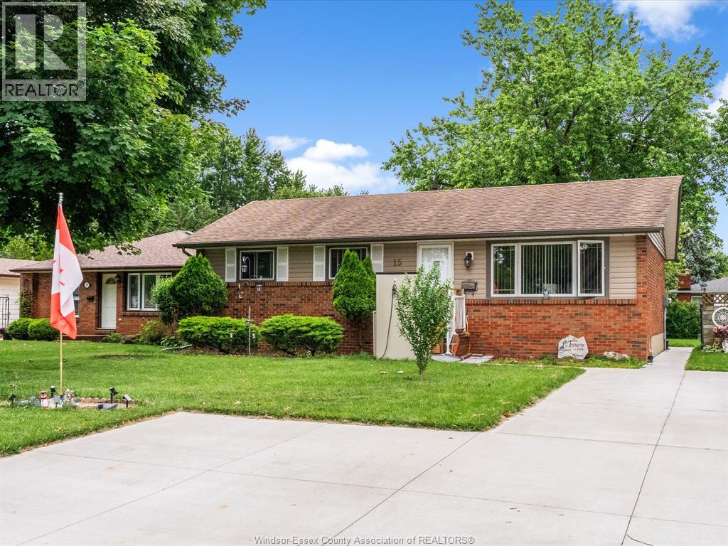 15 RIVIERA, Amherstburg