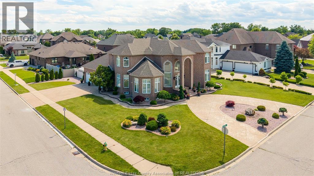 498 CLYDESDALE, Lakeshore