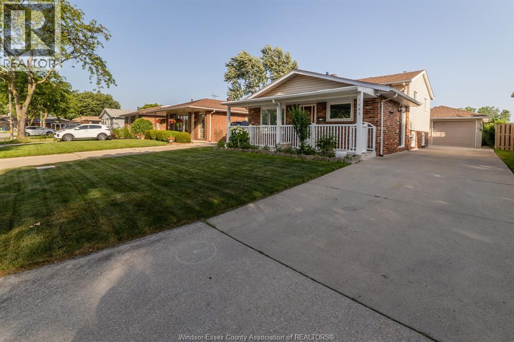 3444 HEMLOCK, Windsor