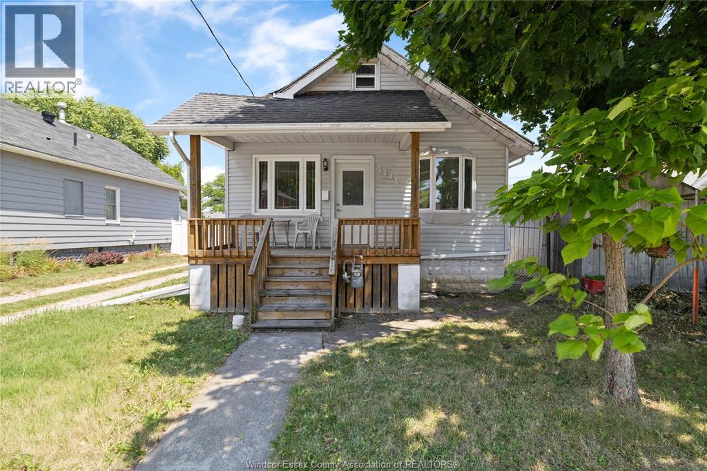 2382 Mercer STREET, Windsor