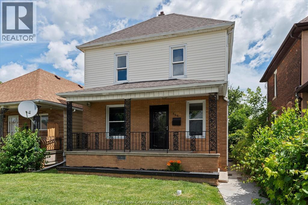 866 PARENT AVENUE, Windsor