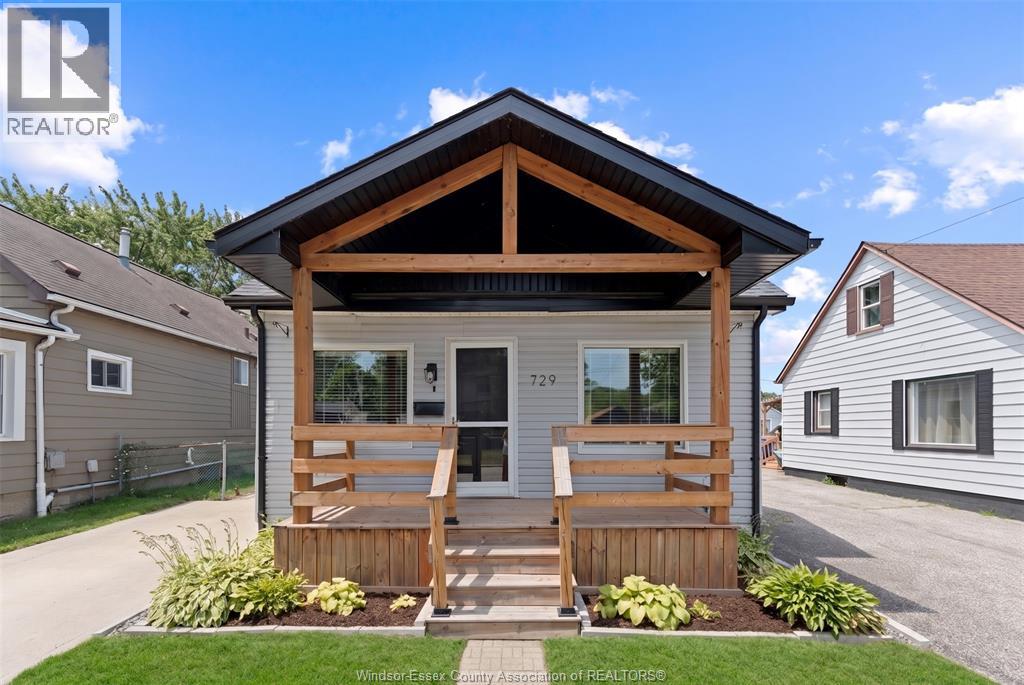 729 William St., Tecumseh