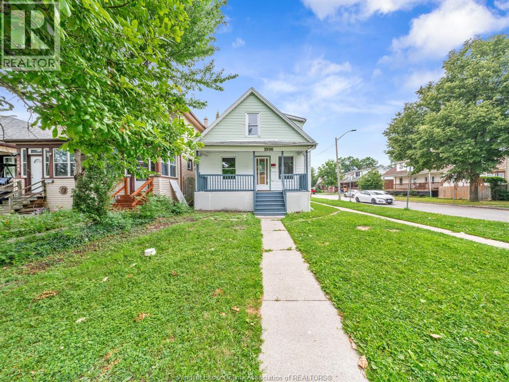 1096 HALL, Windsor