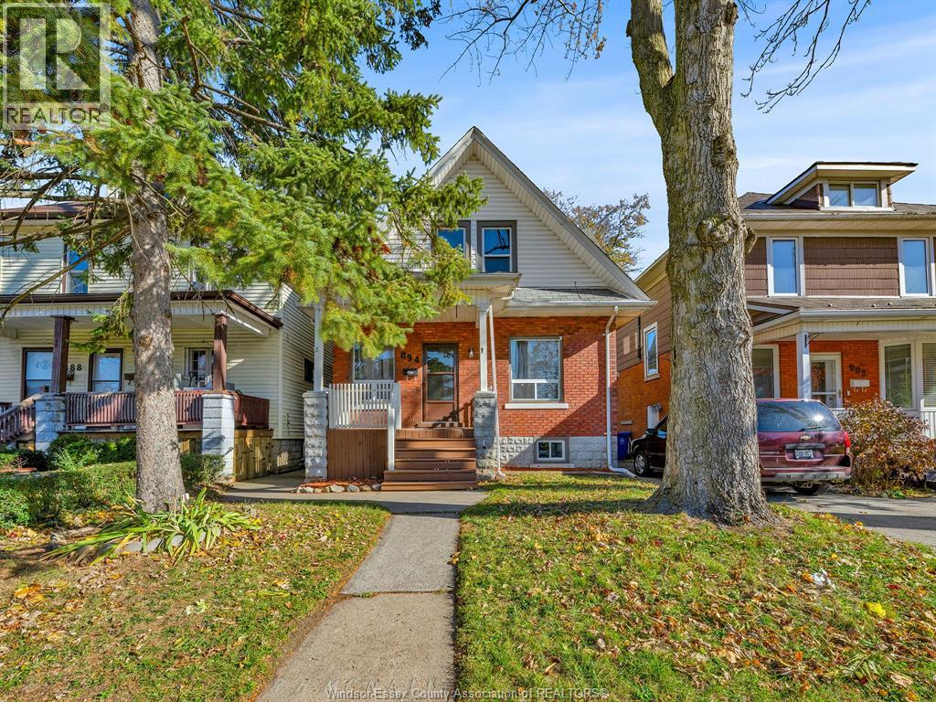 894 DOUGALL, Windsor