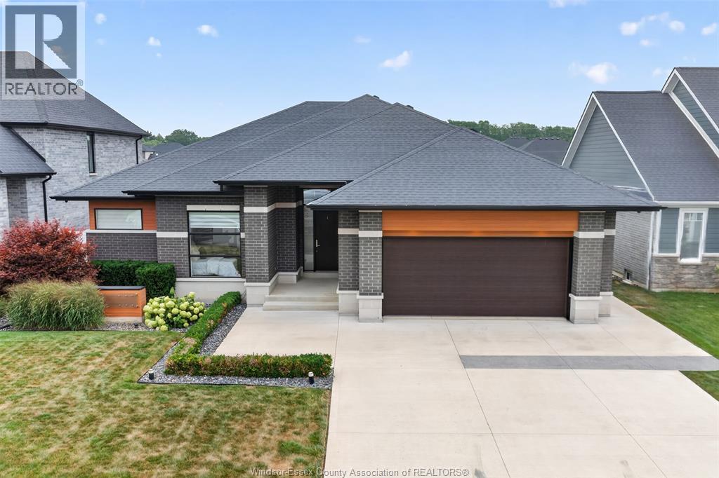 212 RAFIH CRESCENT, Lakeshore