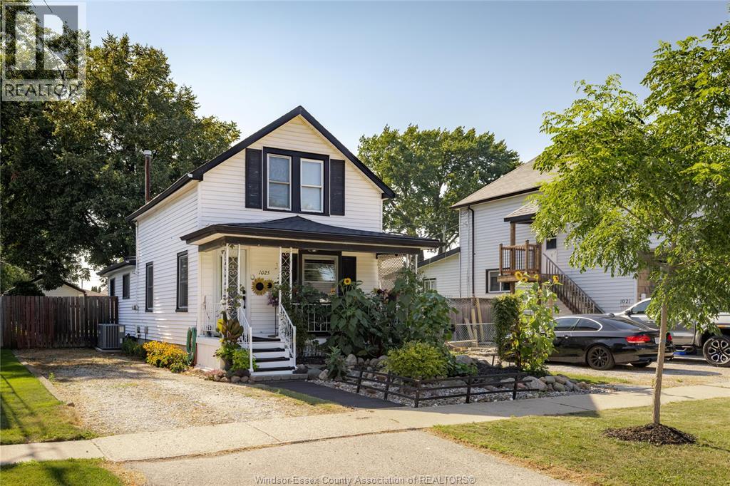 1025 WILLIAM STREET, Tecumseh