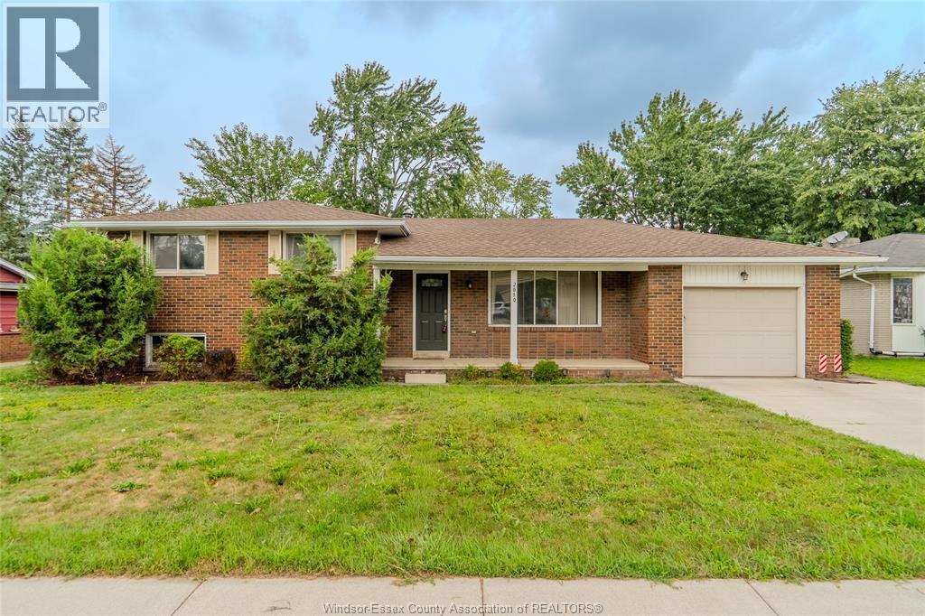 2010 Grand Marais ROAD West, Windsor