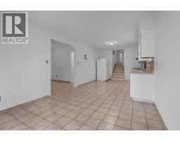 3818 WOODWARD - 27