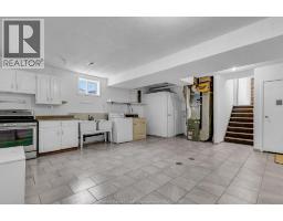 3818 WOODWARD - 31