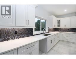 LOT 4 OKE - 21
