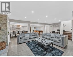 118 REMO CRESCENT - 35