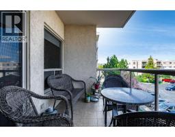 315 Village Grove UnitNo. 305 - 23