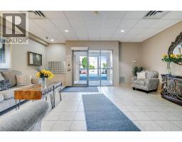 315 Village Grove UnitNo. 305 - 28
