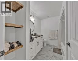 6 Summerville AVENUE - 31