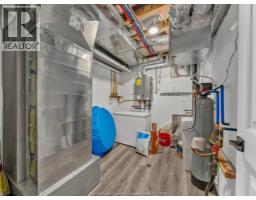 6 Summerville AVENUE - 33