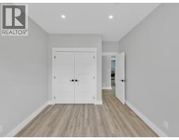 157 GLOUCESTER DRIVE - 22