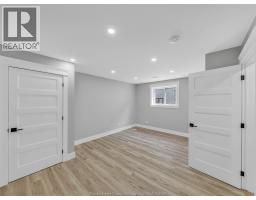 157 GLOUCESTER DRIVE - 36