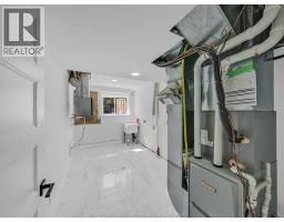 157 GLOUCESTER DRIVE - 39