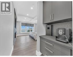 983 LAKESHORE PARK ROAD - 35