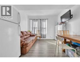 539 CAMPBELL AVENUE - 9